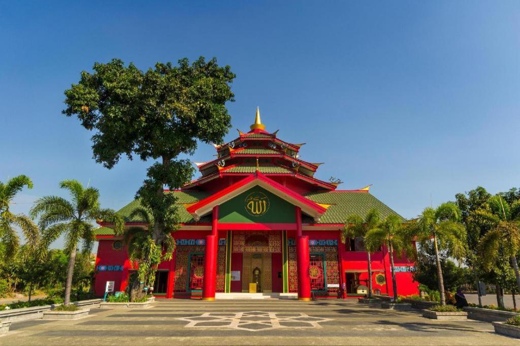 New Grand Park Hotel Surabaya Eksteriør bilde