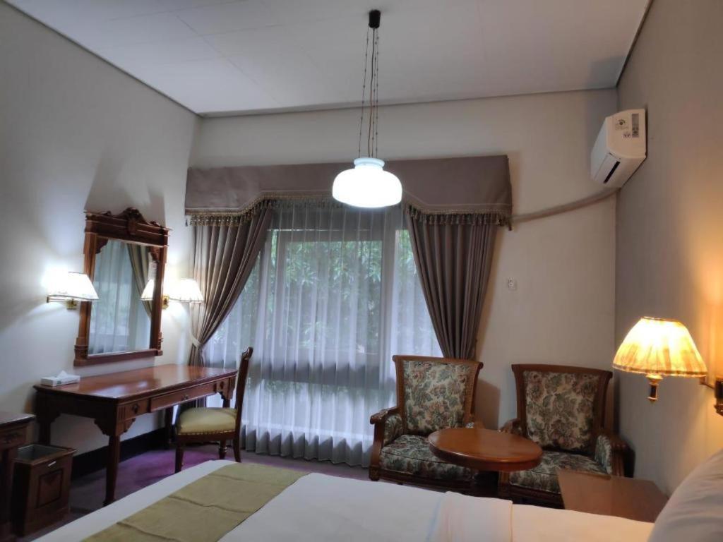 New Grand Park Hotel Surabaya Eksteriør bilde