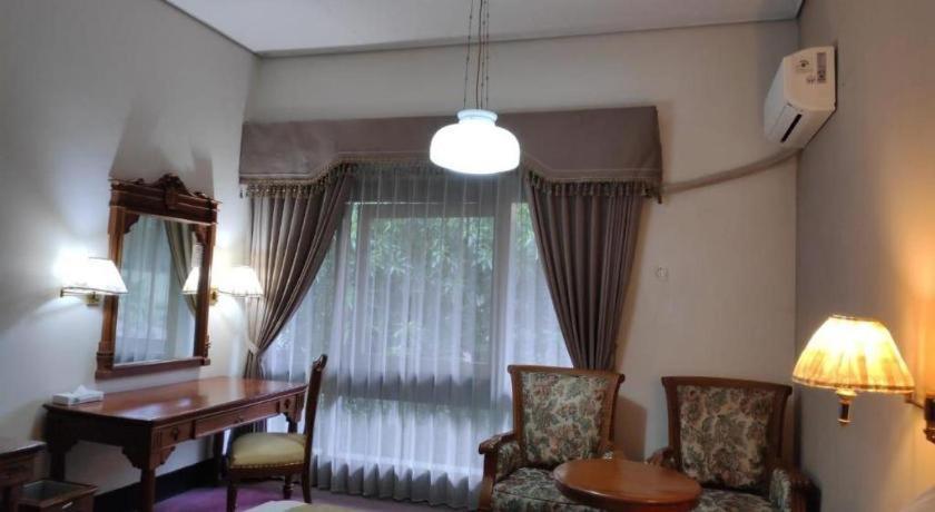 New Grand Park Hotel Surabaya Eksteriør bilde